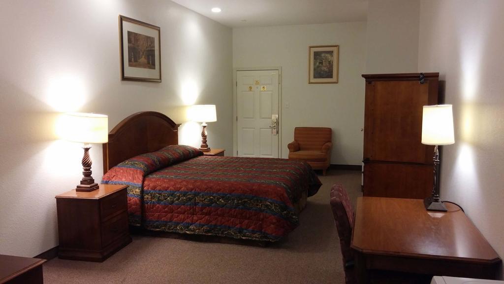 Country Regency Inn & Suites Manvel المظهر الخارجي الصورة