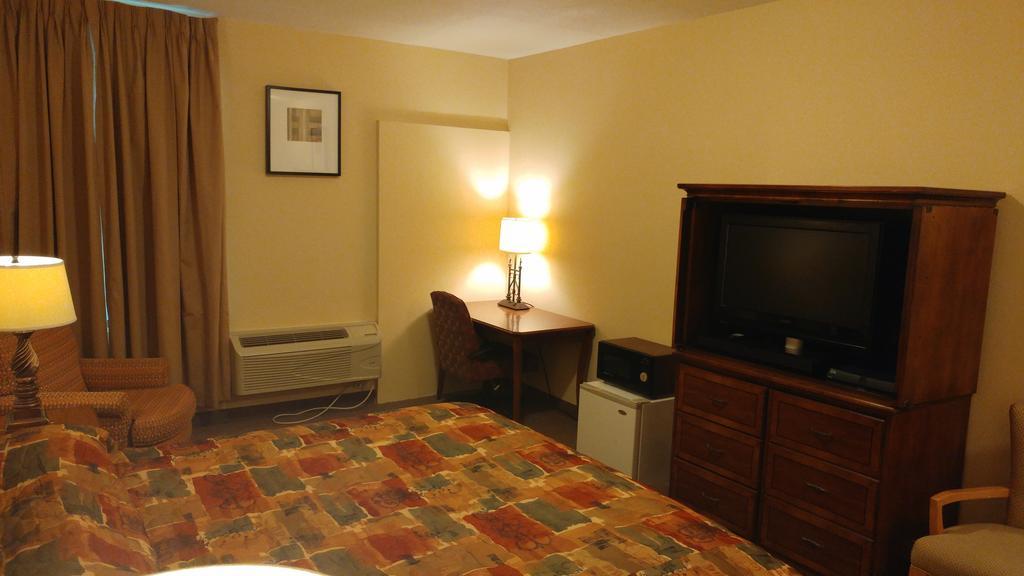 Country Regency Inn & Suites Manvel المظهر الخارجي الصورة