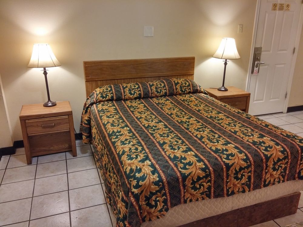 Country Regency Inn & Suites Manvel المظهر الخارجي الصورة