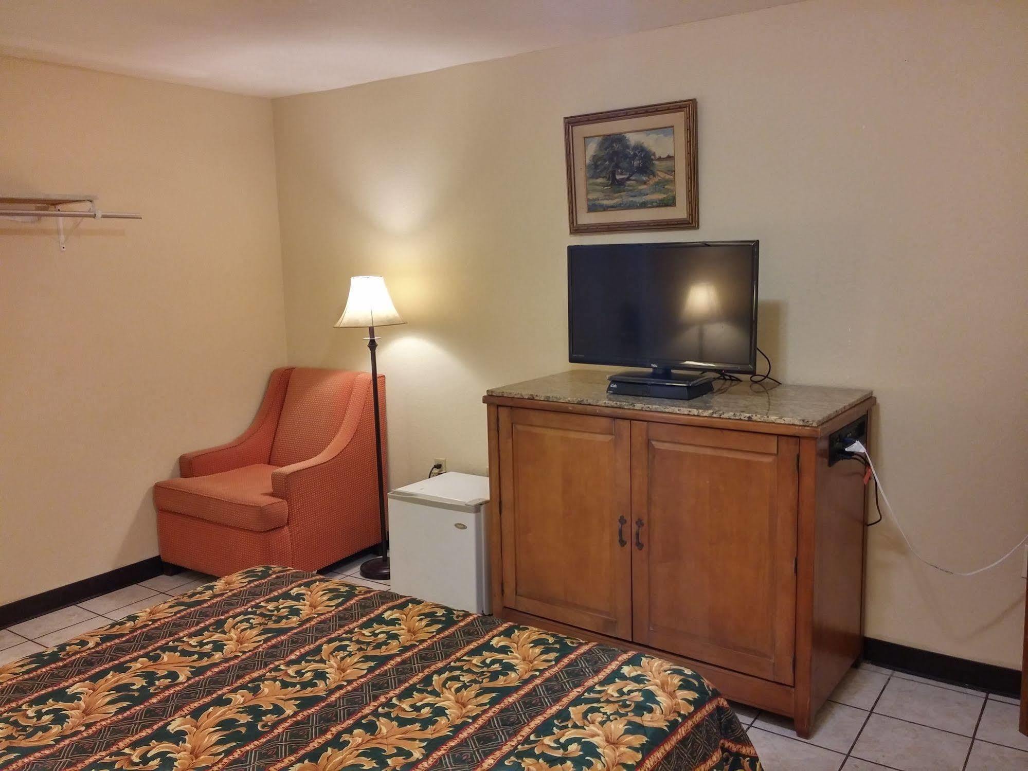 Country Regency Inn & Suites Manvel المظهر الخارجي الصورة