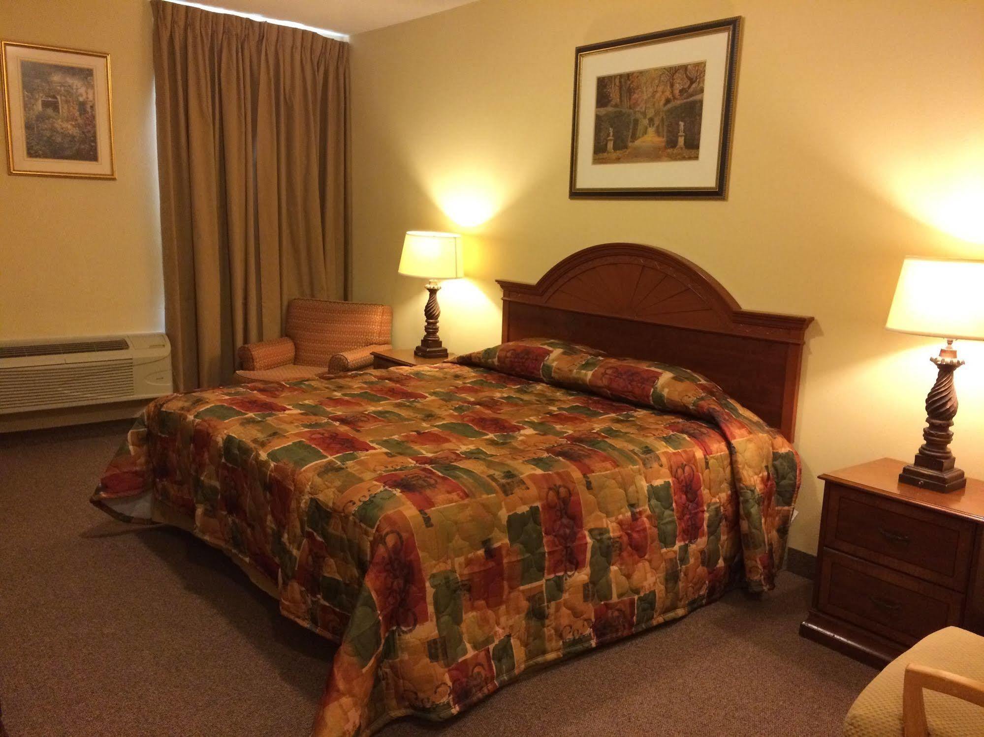 Country Regency Inn & Suites Manvel المظهر الخارجي الصورة