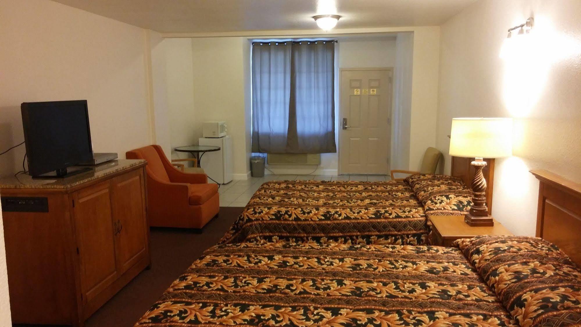 Country Regency Inn & Suites Manvel المظهر الخارجي الصورة