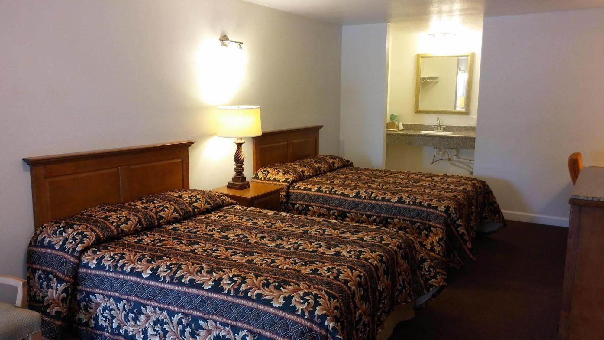 Country Regency Inn & Suites Manvel المظهر الخارجي الصورة