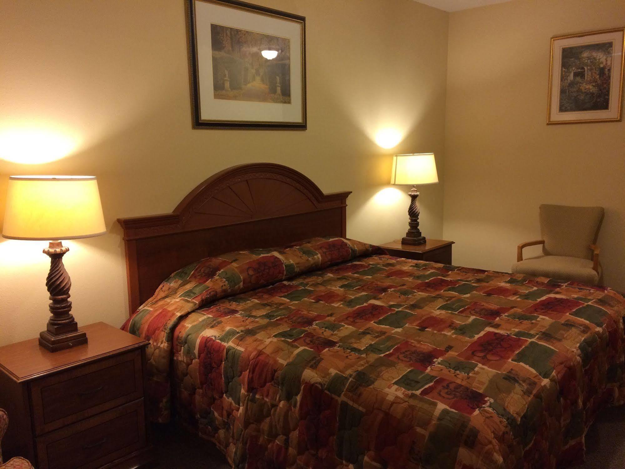 Country Regency Inn & Suites Manvel المظهر الخارجي الصورة